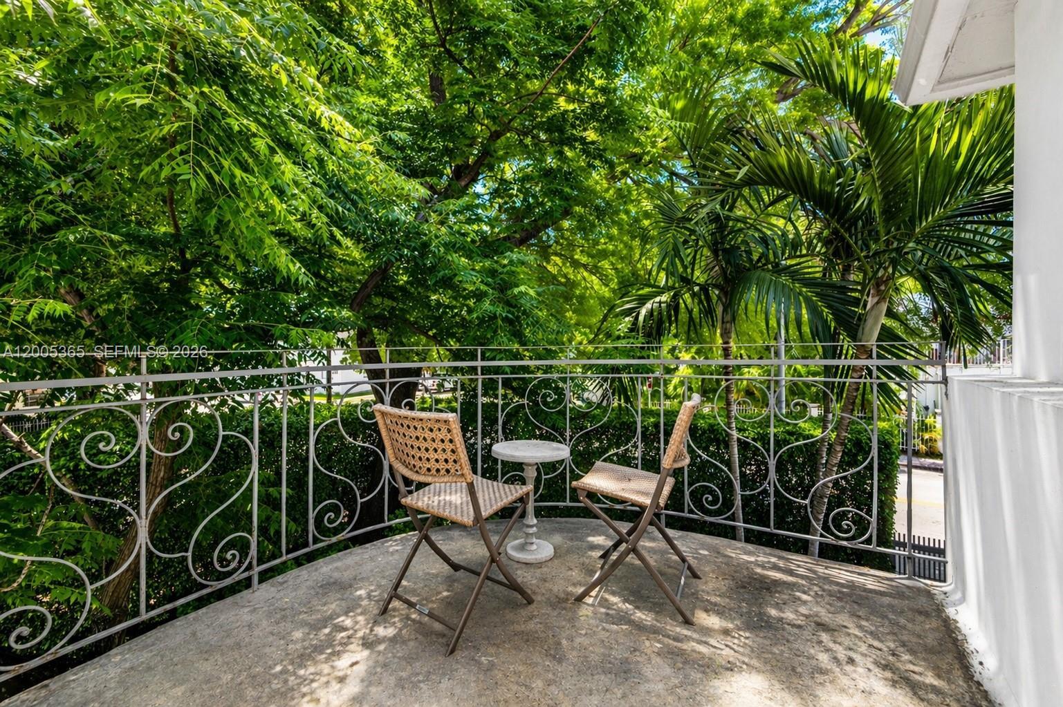 1005 9th St # 2, Miami Beach FL 33139 photo 2