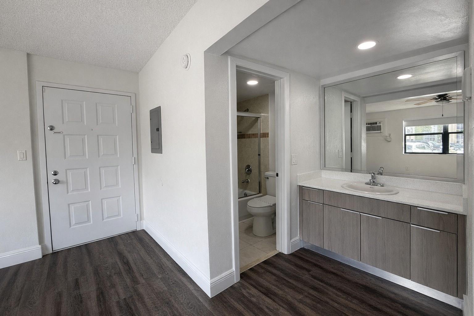 17350 NW 68th Avenue # 402a, Hialeah FL 33015 photo 4