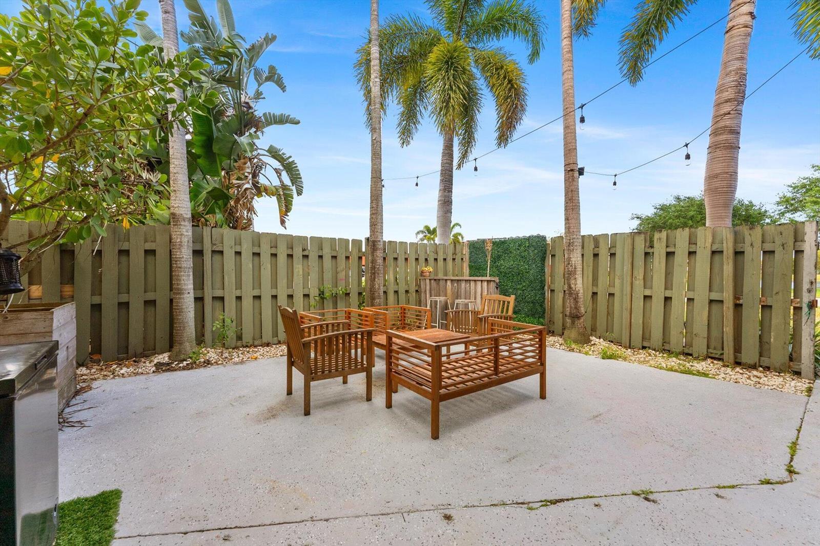 3750 Victoria Drive, West Palm Beach FL 33406 photo 3