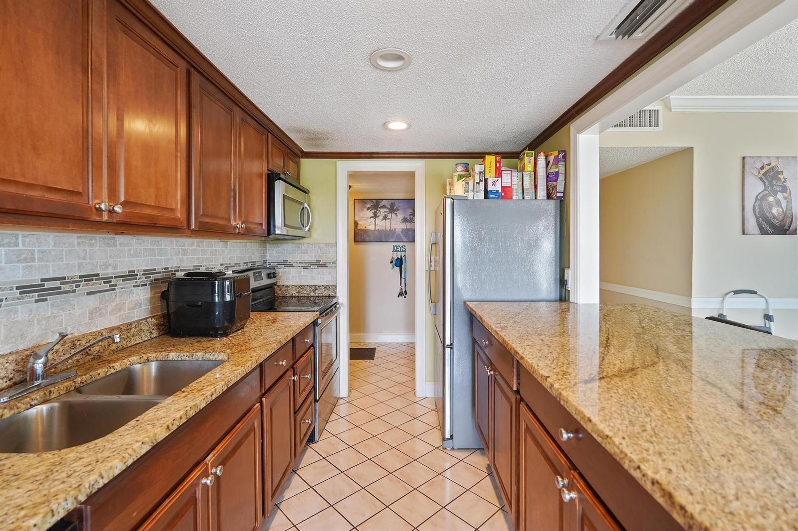 4174 Inverrary Drive # 701, Lauderhill FL 33319 photo 2