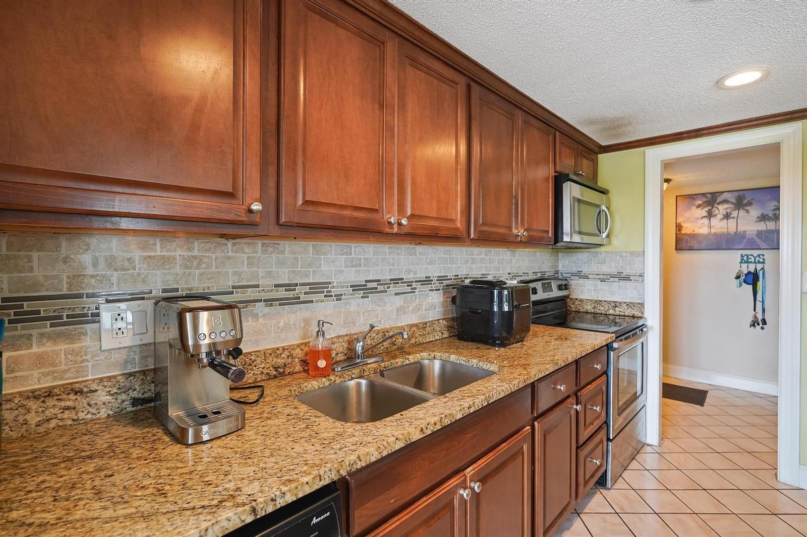 4174 Inverrary Drive # 701, Lauderhill FL 33319
