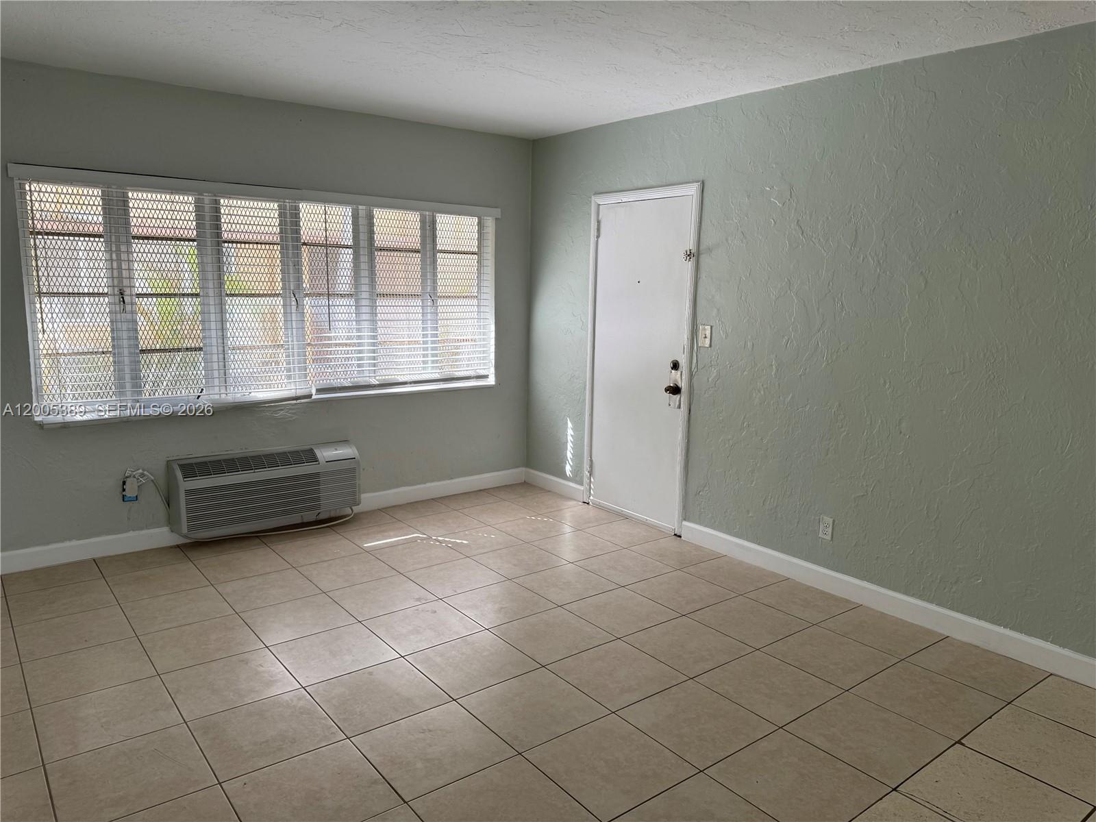 7633 Dickens Ave # 2, Miami Beach FL 33141 photo 2