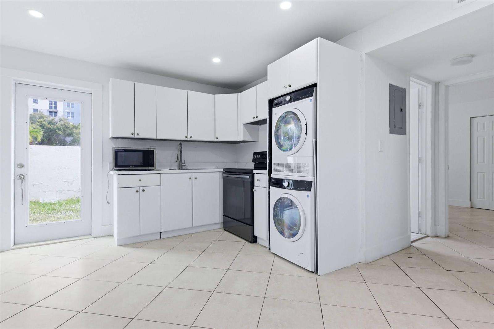 1015 NE 17th Avenue # 102, Fort Lauderdale FL 33304 photo 4