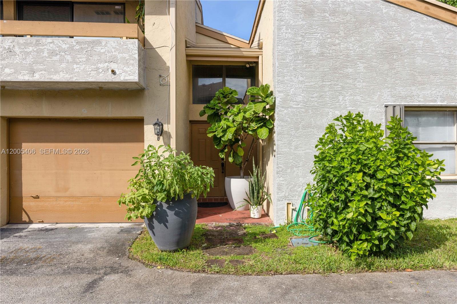 8390 N Missionwood Cir # 18, Miramar FL 33025 photo 2
