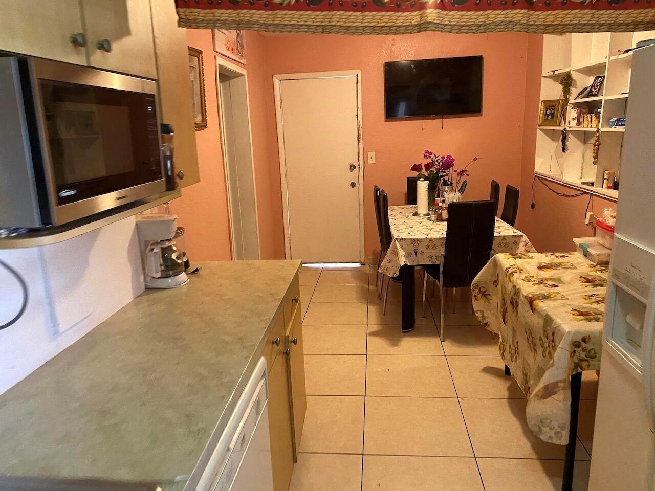 12920 Westview Drive # 1, Miami FL 33167 photo 5