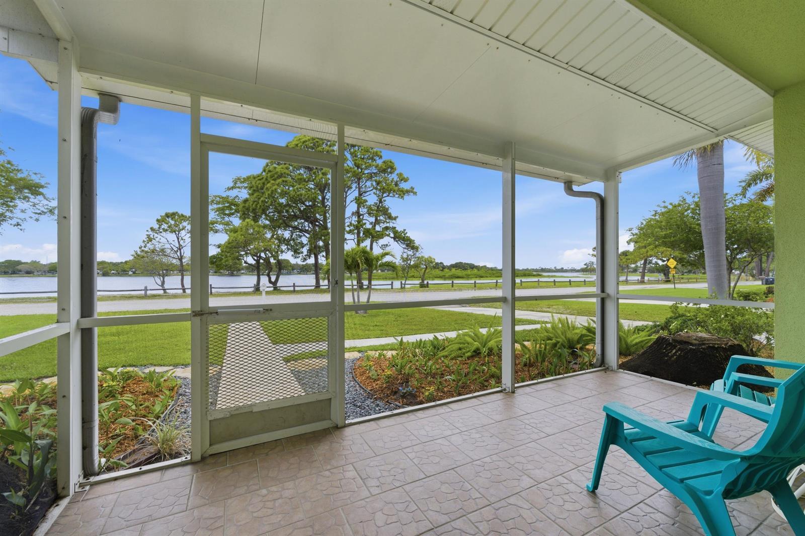 5650 Lake Osborne Drive, Lake Worth FL 33461 photo 2