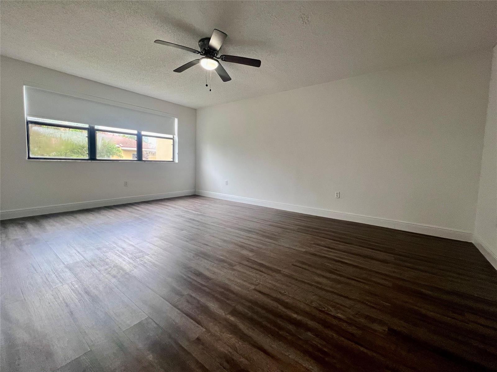 17350 NW 68th Avenue # 403, Hialeah FL 33015 photo 4