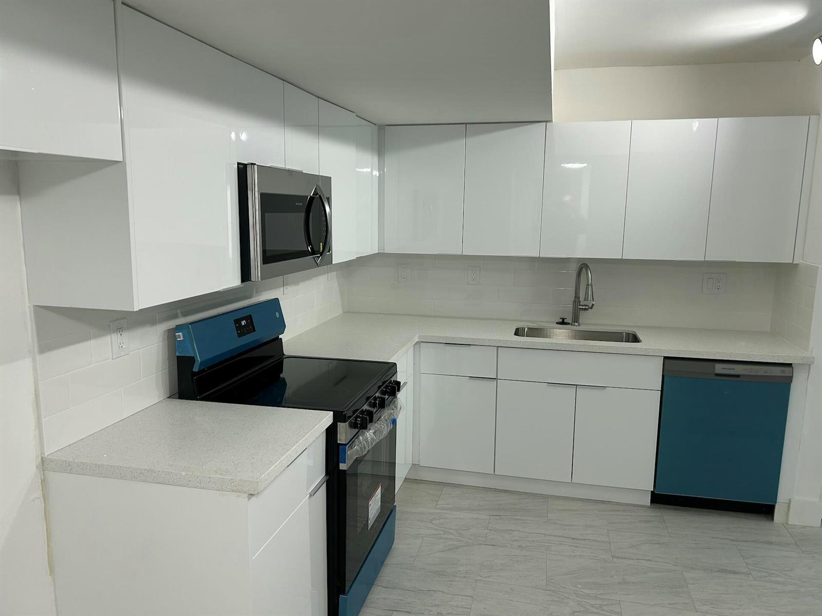 701 N Pine Island Road # 304, Plantation FL 33324 photo 5