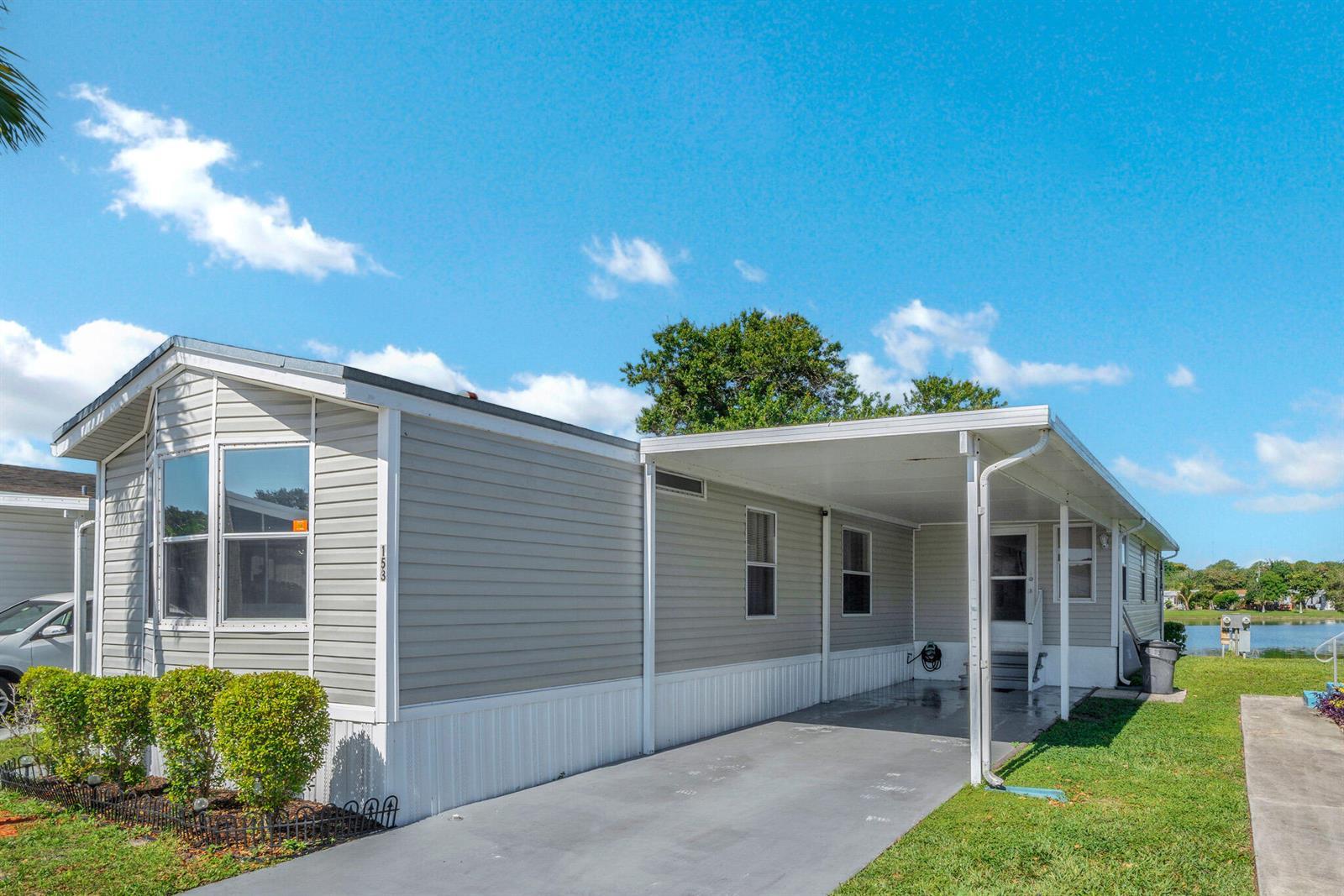 153 Plantation Boulevard, Lake Worth FL 33467 photo 5