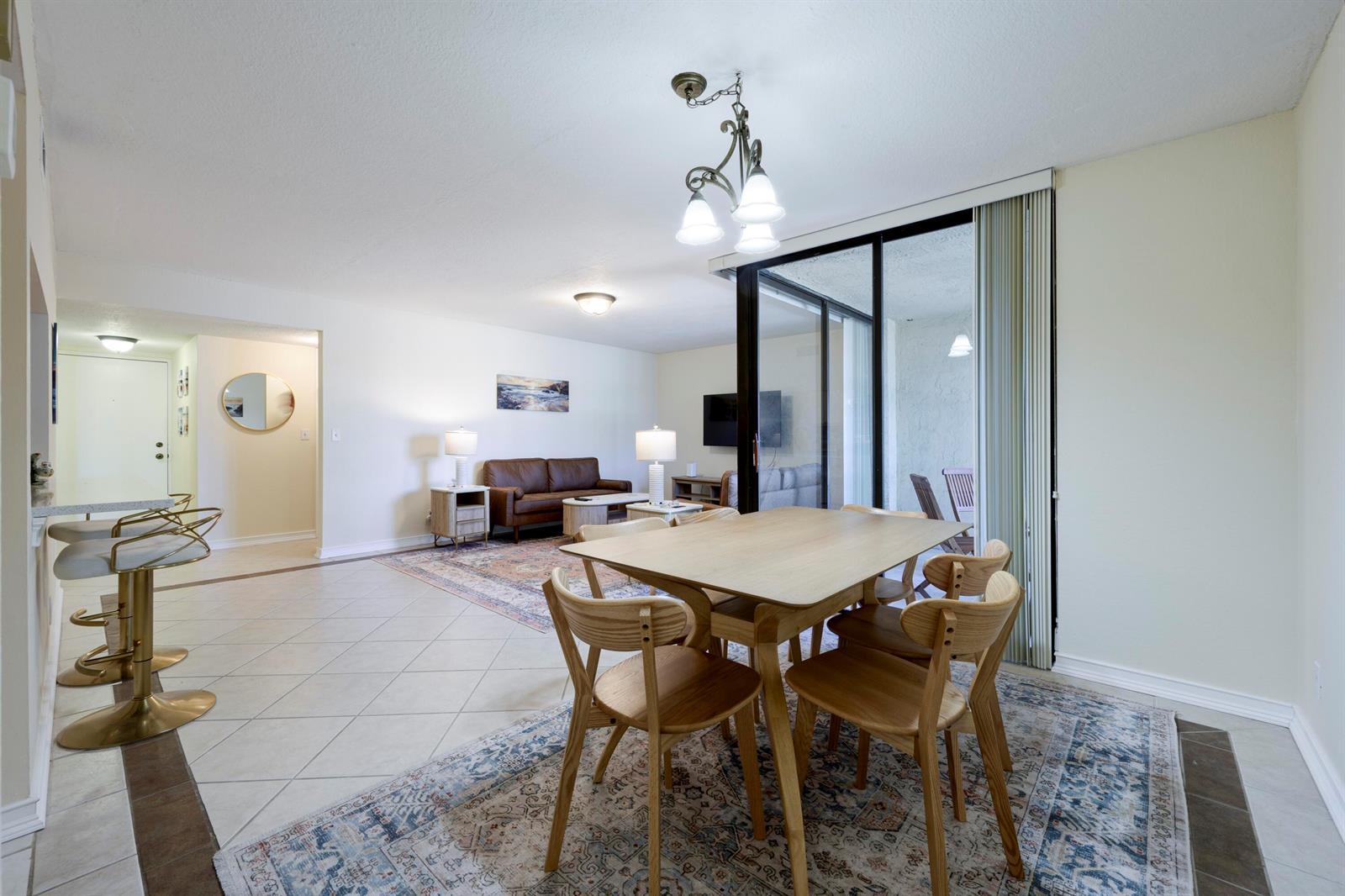 825 Egret Circle # 209, Delray Beach FL 33444 photo 2