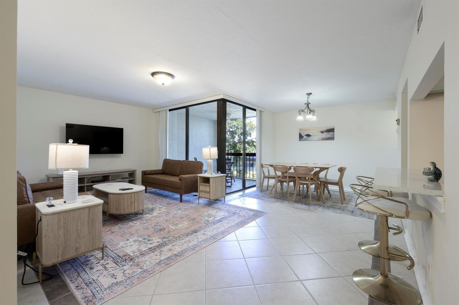 825 Egret Circle # 209, Delray Beach FL 33444
