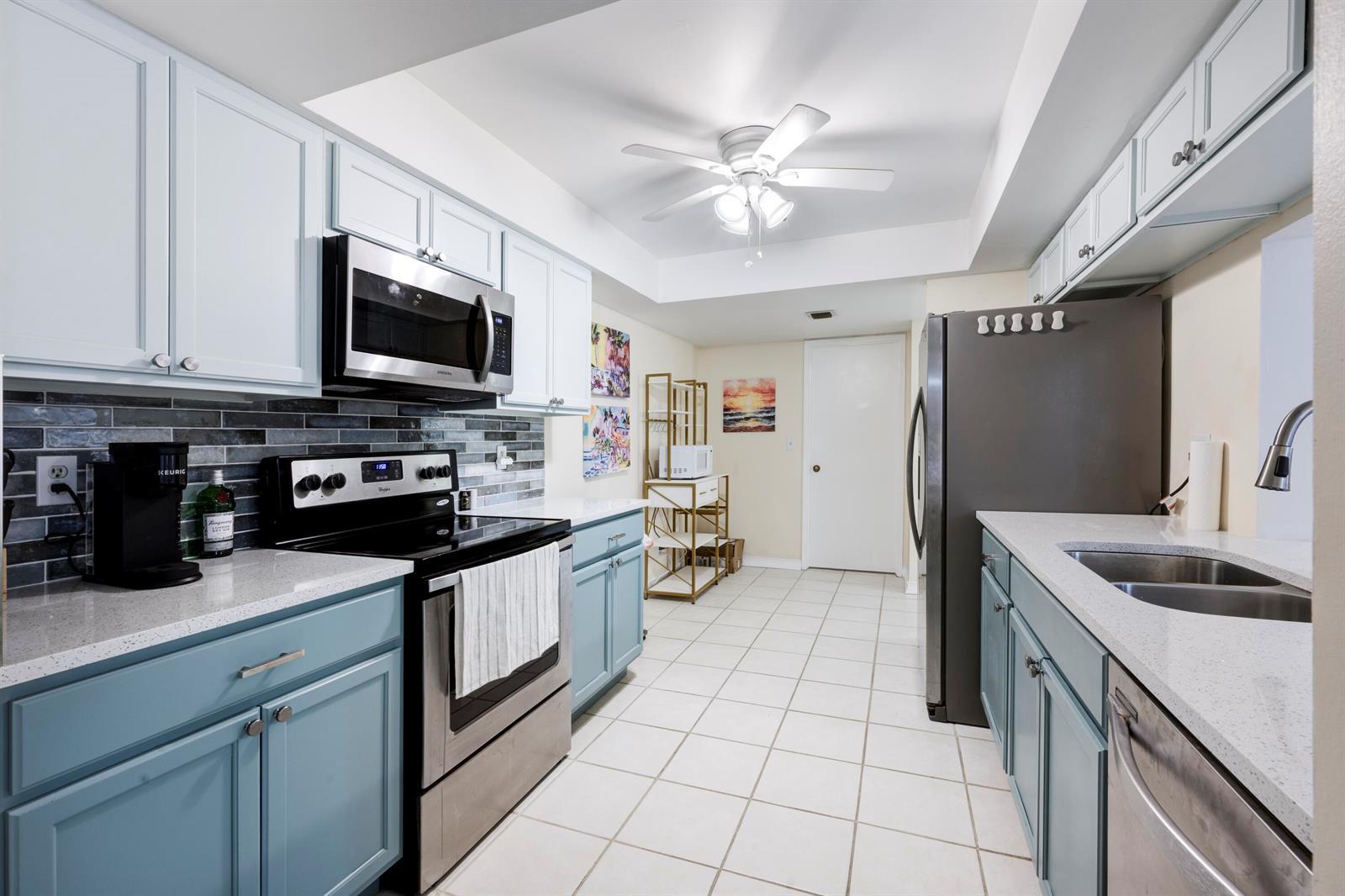 825 Egret Circle # 209, Delray Beach FL 33444 photo 5