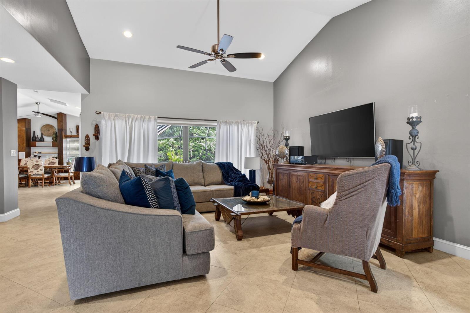 4111 NW 70th Way, Coral Springs FL 33065 photo 4