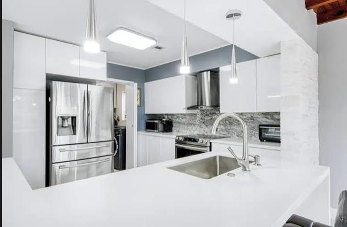 1905 N 45th Avenue, Hollywood FL 33021 photo 4