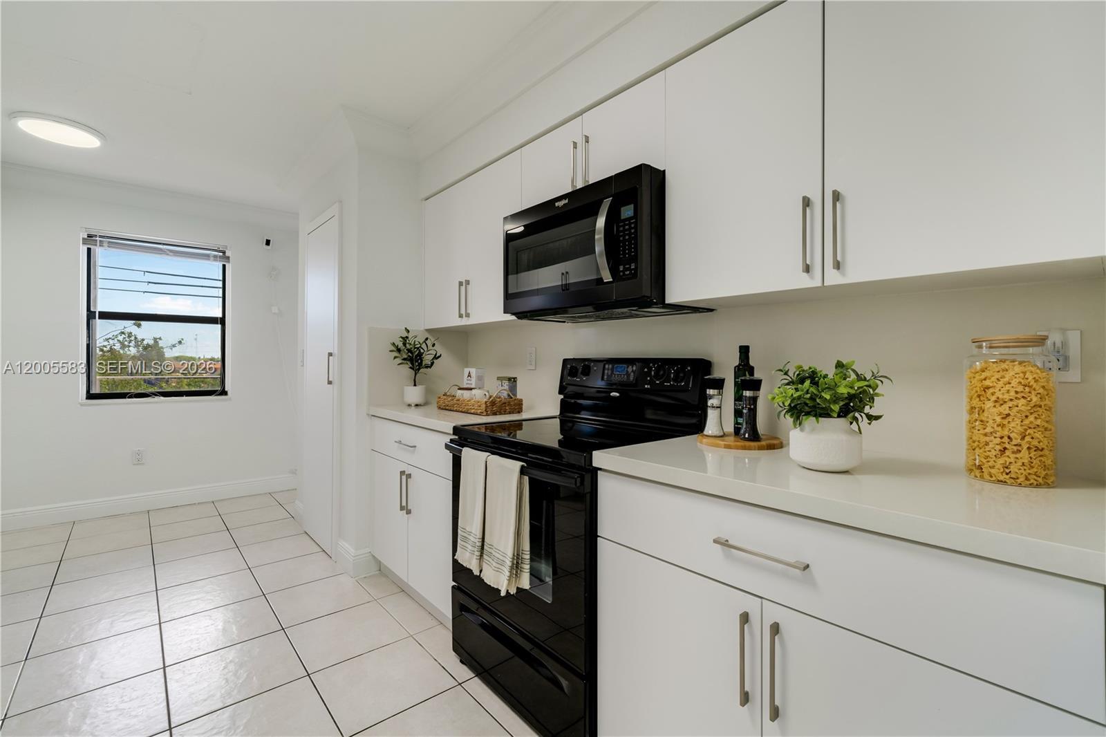 8401 NW 8 ST # 401, Miami FL 33126 photo 5