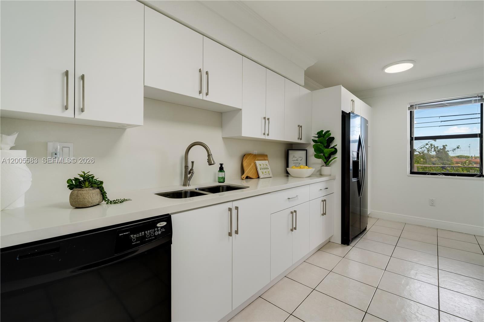 8401 NW 8 ST # 401, Miami FL 33126 photo 4