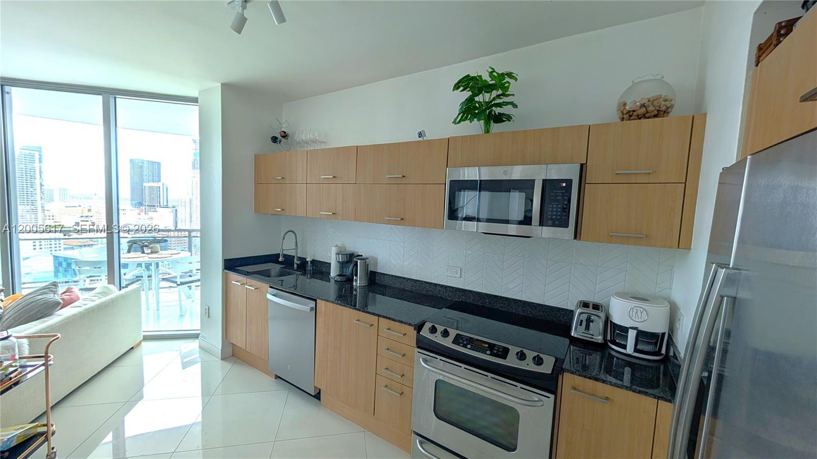 350 S Miami Ave # 2813, Miami FL 33130 photo 4