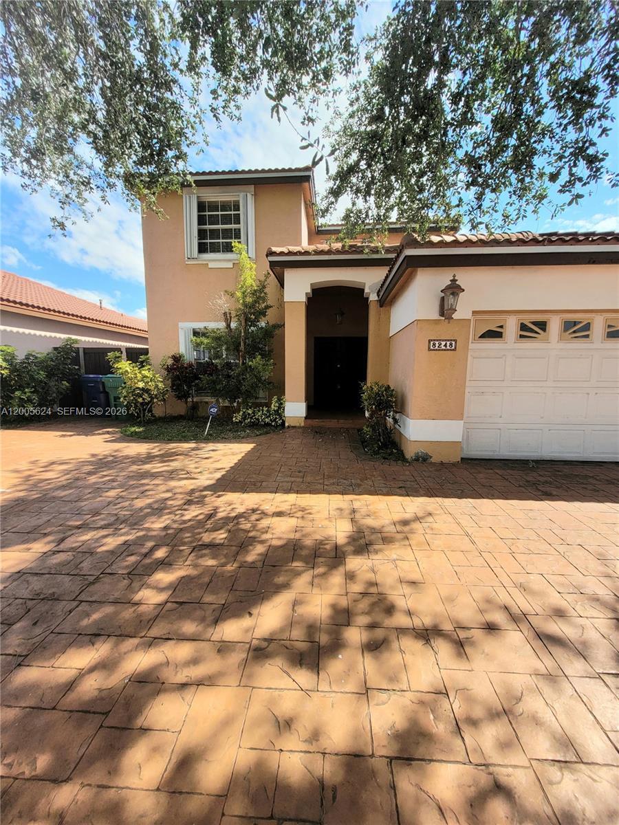8248 NW 199th Ter, Hialeah FL 33015