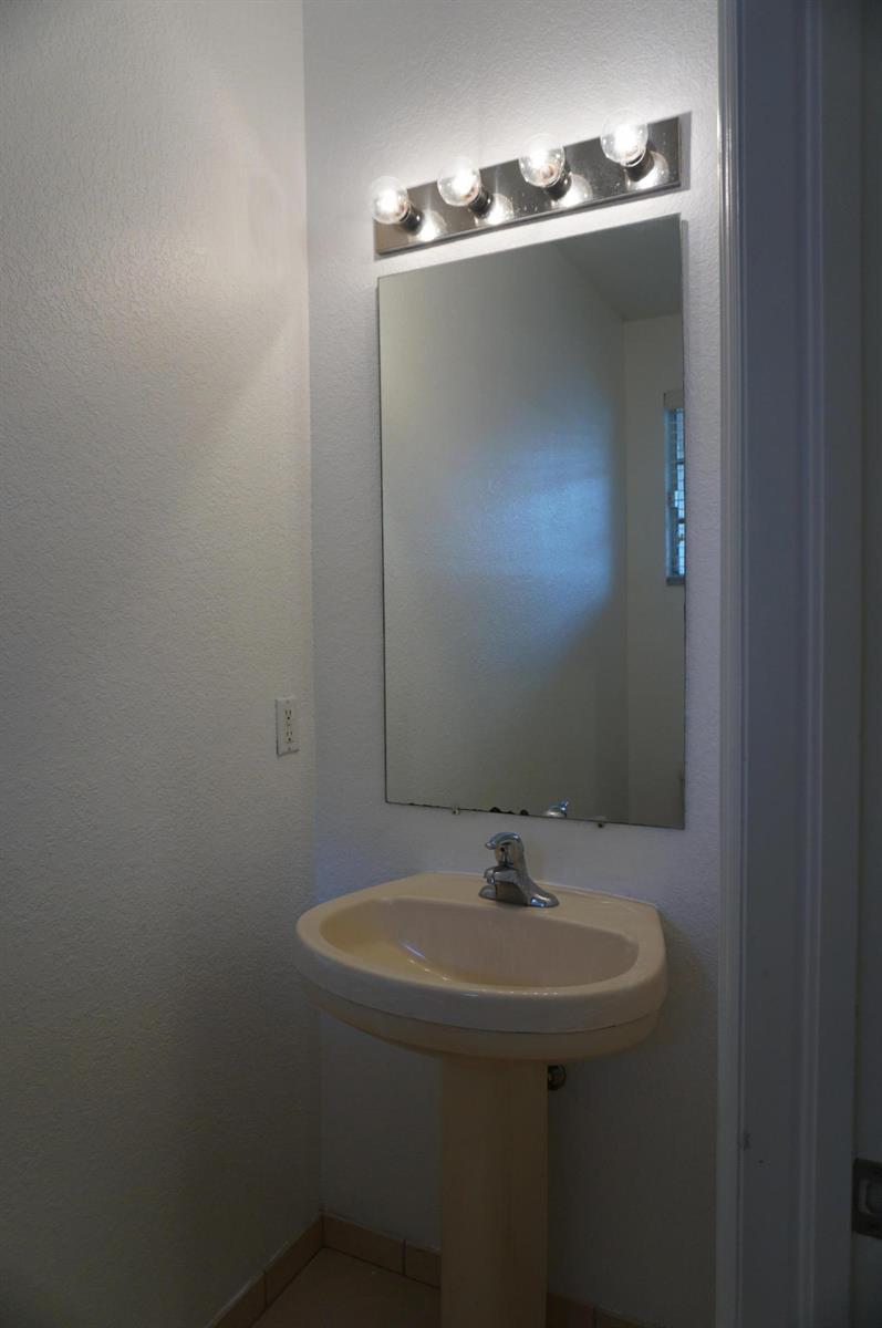 2030 Nassau Drive, Riviera Beach FL 33404 photo 5