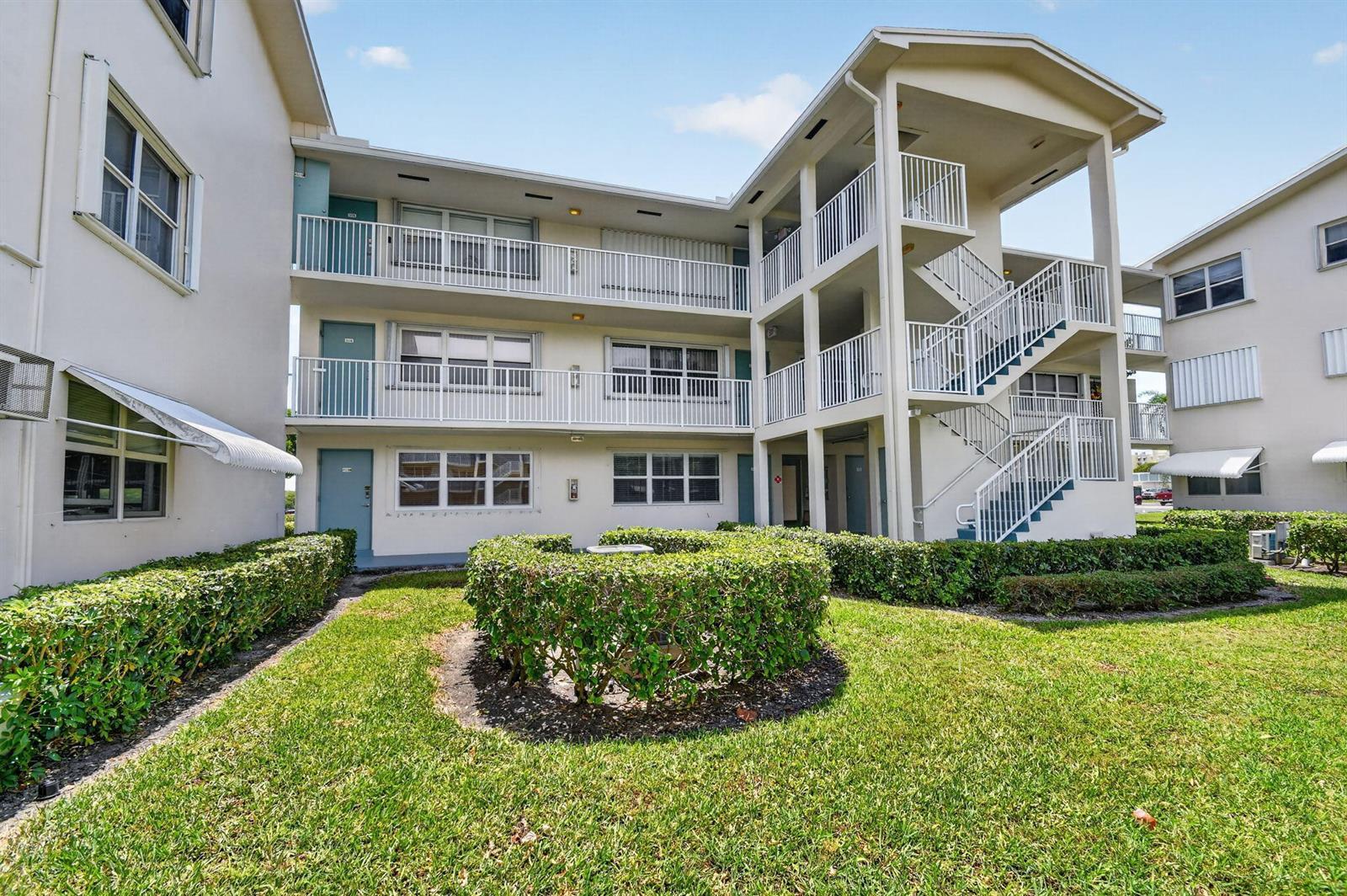 370 Horizon Street E # 107, Boynton Beach FL 33435 photo 2