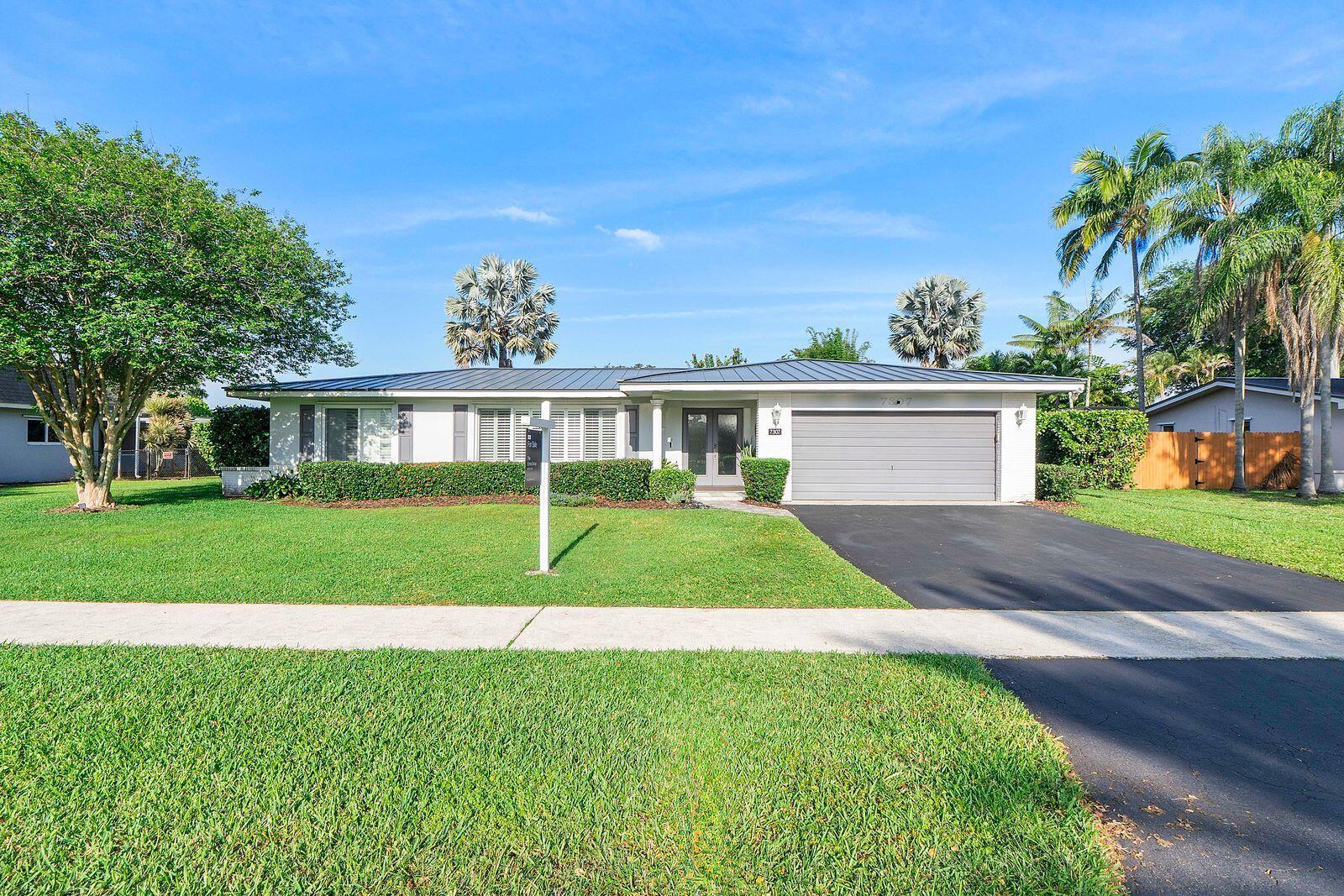 7307 SW 9th Court, Plantation FL 33317 photo 3