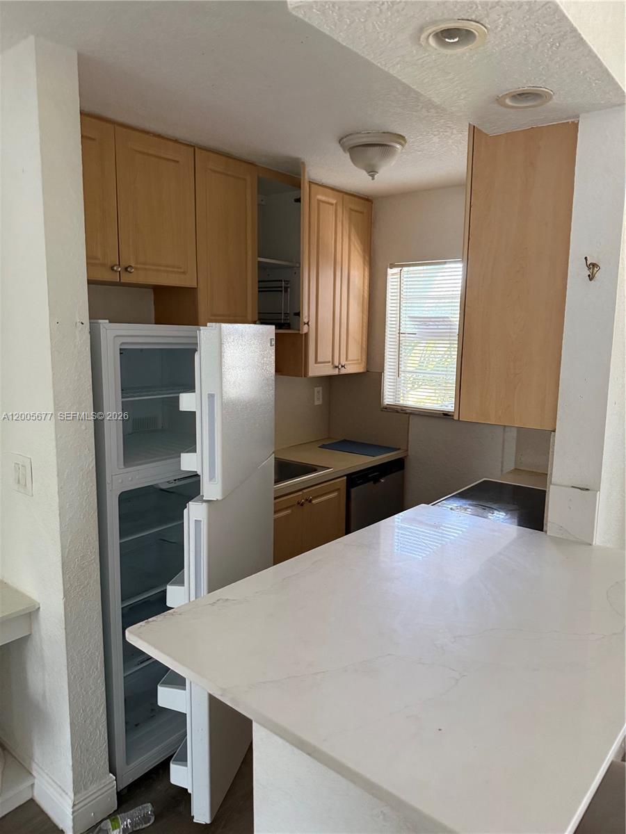 110 SE 2nd St # 206, Hallandale Beach FL 33009 photo 2
