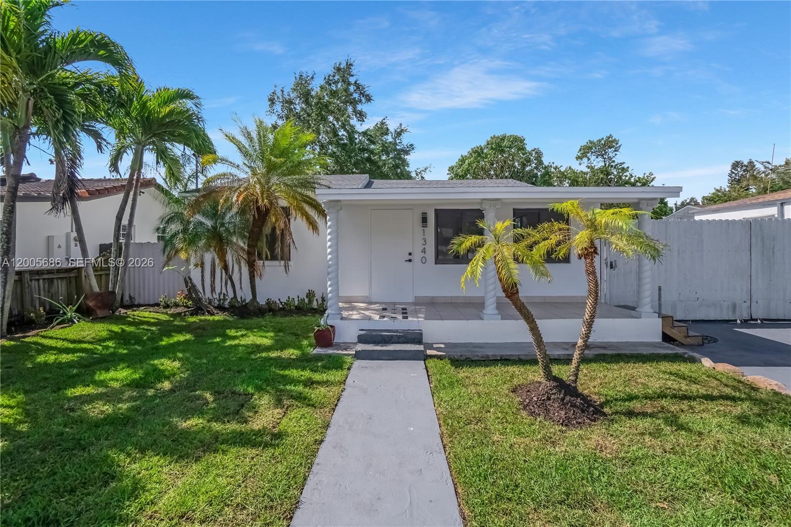 1340 NW 52nd St, Miami FL 33142