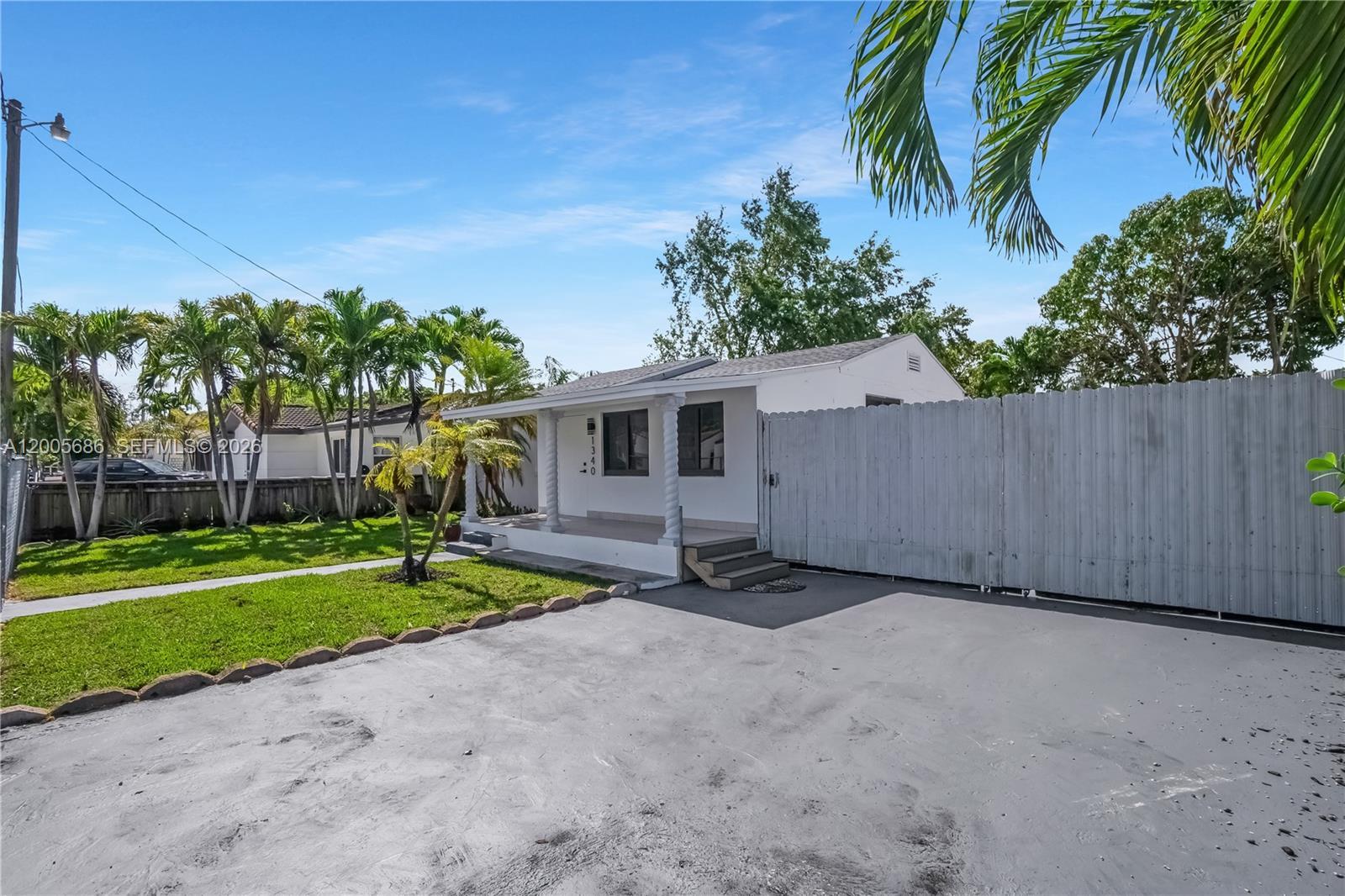 1340 NW 52nd St, Miami FL 33142 photo 4