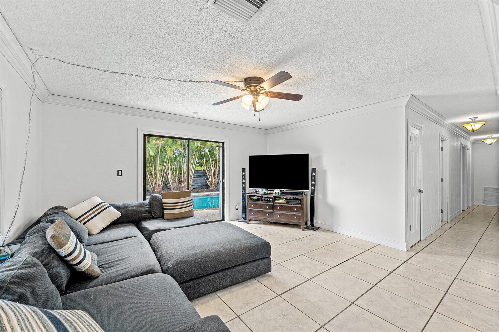 6407 Boulevard Of Champions, North Lauderdale FL 33068 photo 3