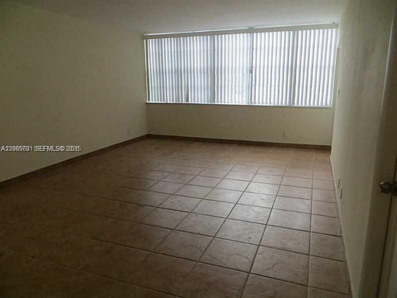 2025 NE 164th St # 312, North Miami Beach FL 33162 photo 2