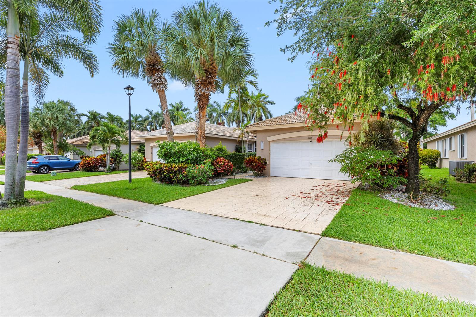 9719 Crescent View Drive S, Boynton Beach FL 33437