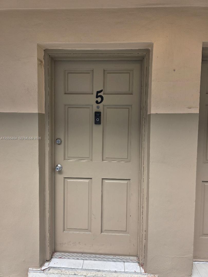 320 W 20th St # 5, Hialeah FL 33010 photo 2