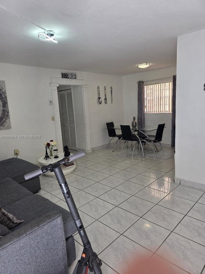 320 W 20th St # 5, Hialeah FL 33010 photo 3