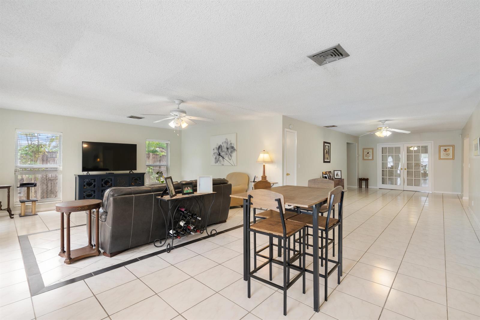 306 18th Avenue N, FL 33460 photo 4