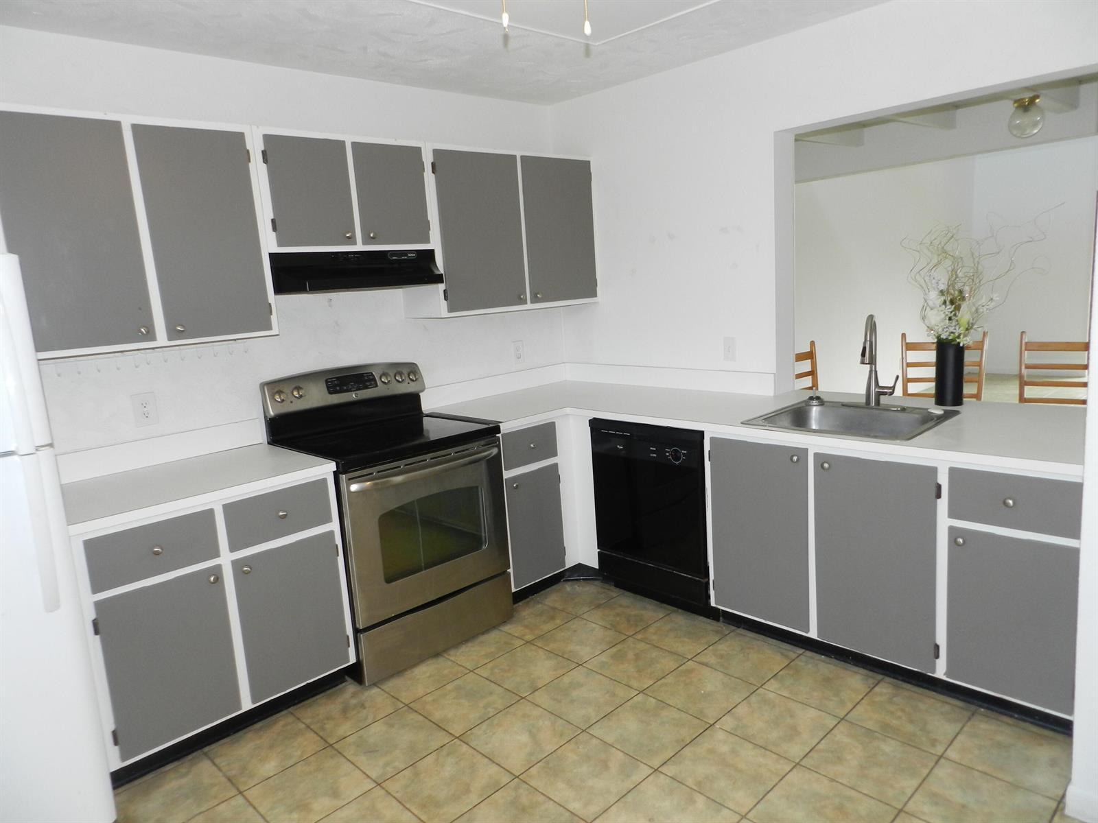 1110 E Lakeview Dr Drive E, Royal Palm Beach FL 33411 photo 3