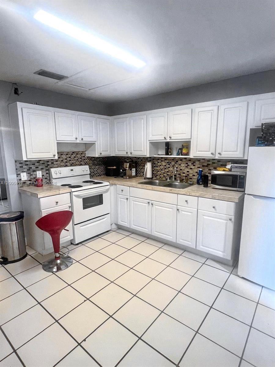 4259 Royal Banyan Way # B, Lake Worth FL 33461 photo 2