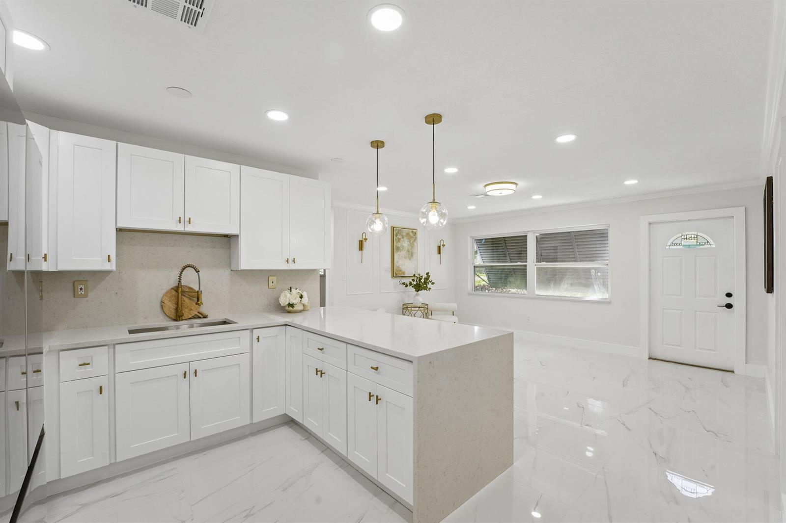 1527 Live Oak Drive, West Palm Beach FL 33415 photo 5