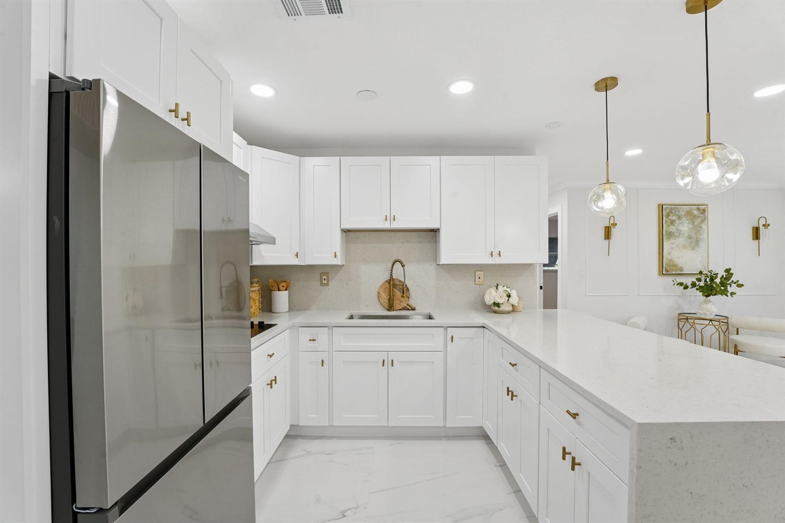 1527 Live Oak Drive, West Palm Beach FL 33415 photo 4