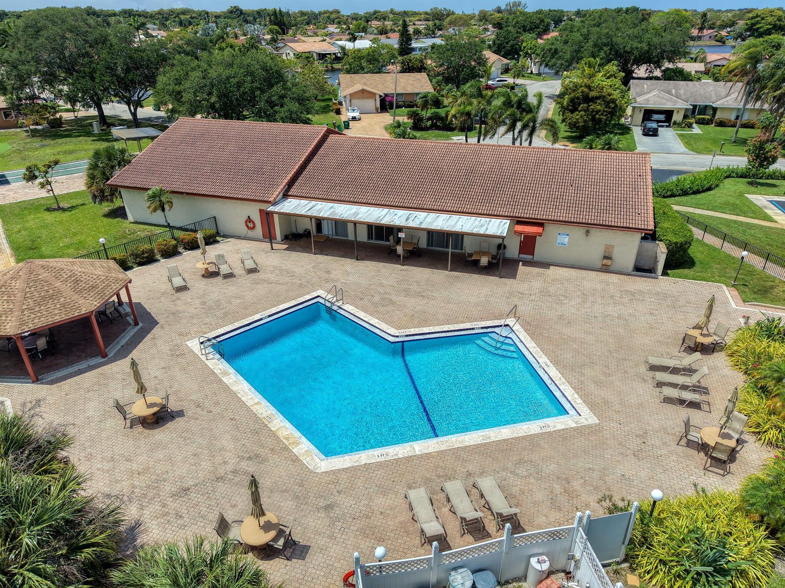 10500 NW 71st Place, Tamarac FL 33321 photo 4
