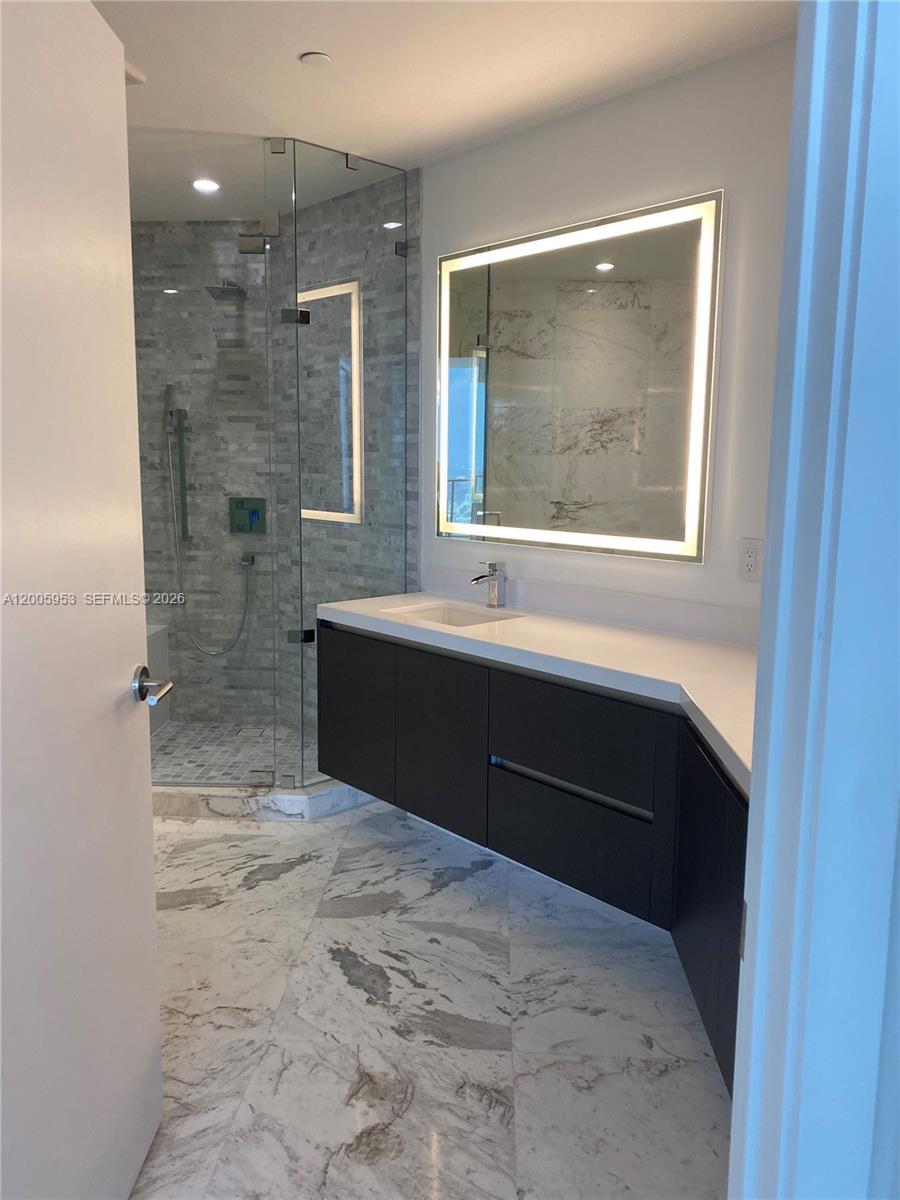 851 NE 1st Ave # 4404, Miami FL 33132 photo 2
