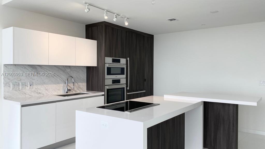 851 NE 1st Ave # 4404, Miami FL 33132 photo 4