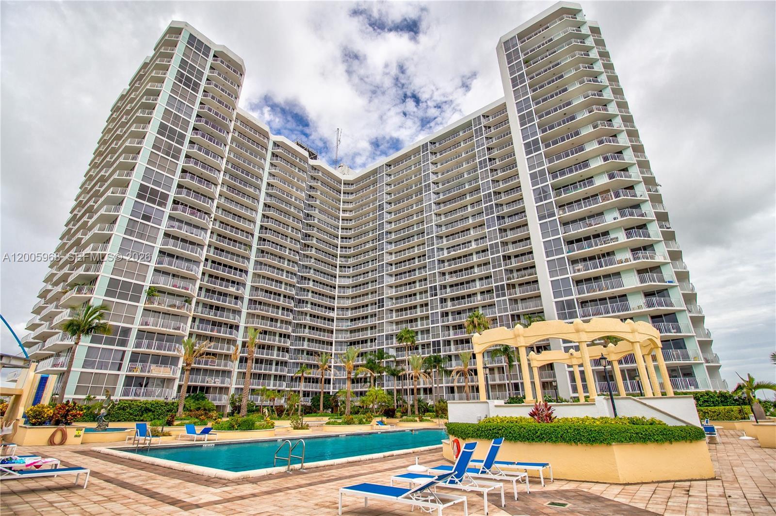 7601 E Treasure Dr # 1621, North Bay Village FL 33141 photo 2