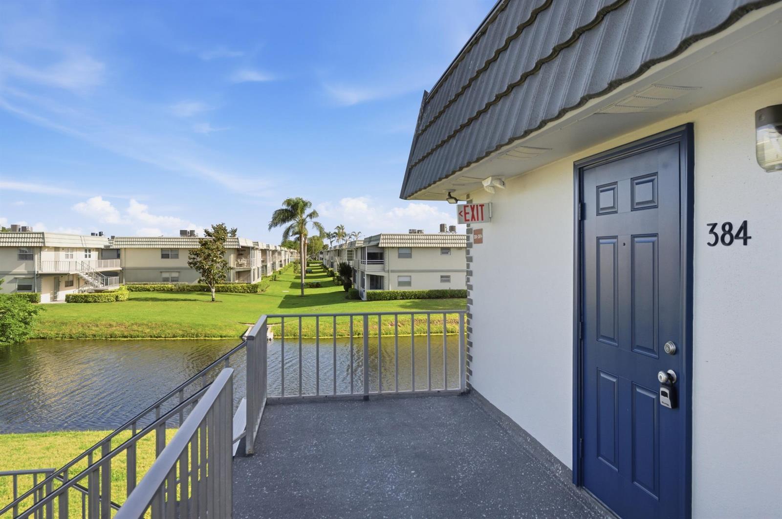 384 Saxony H, Delray Beach FL 33446 photo 3