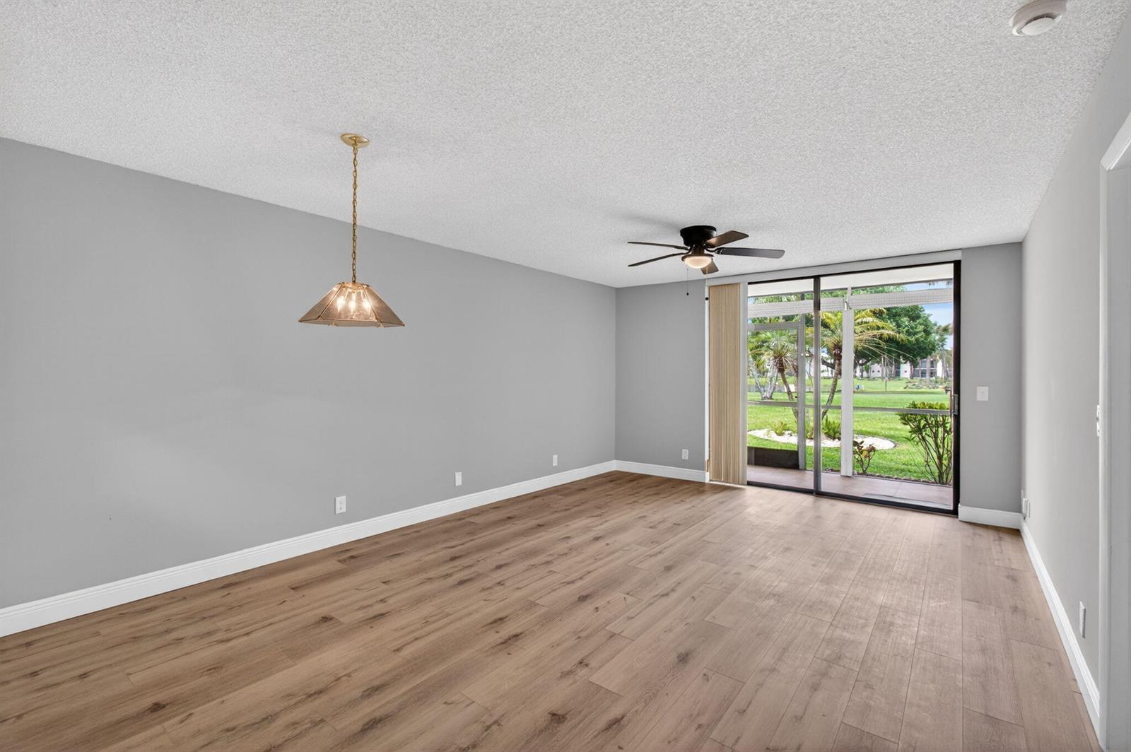 5340 Las Verdes Cr Las Verdes Circle # 109, Delray Beach FL 33484 photo 3