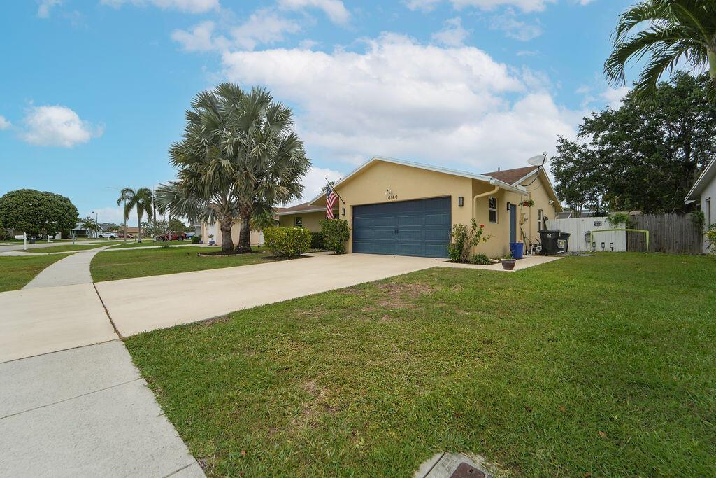 6160 Silver Oak Drive, Lake Worth FL 33467 photo 2