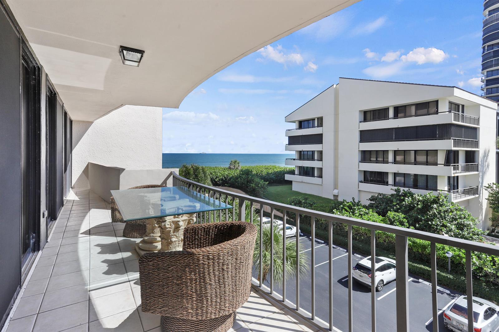 4200 N Ocean Drive # 304, Riviera Beach FL 33404
