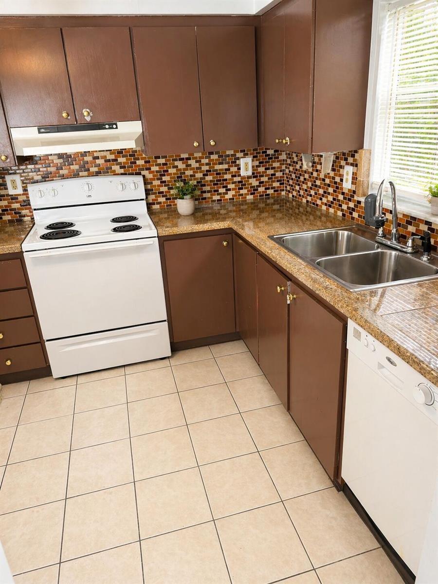 3034 Arthur Street, Hollywood FL 33021 photo 3