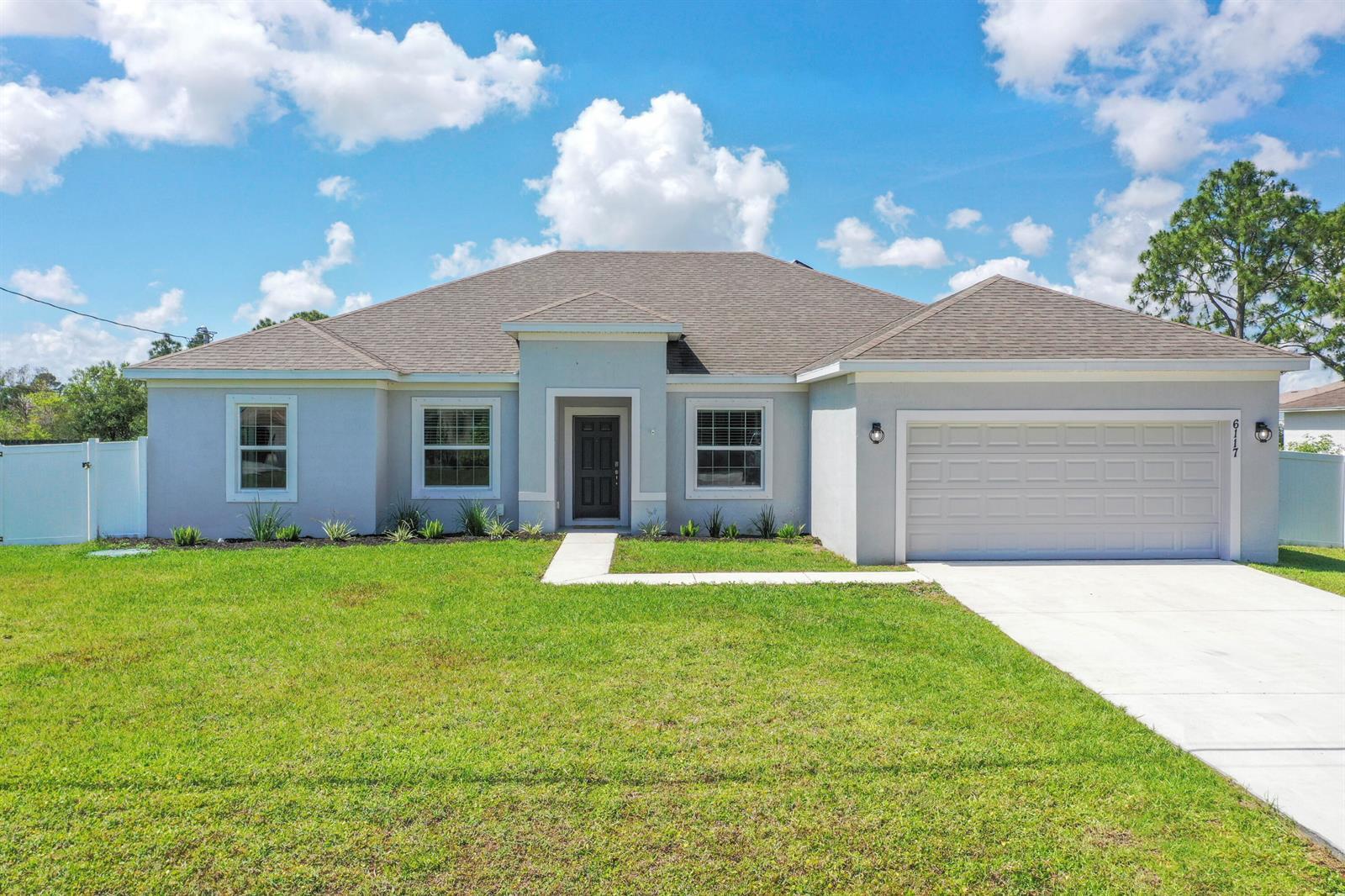 6117 NW Duke Circle, Port St. Lucie FL 34983