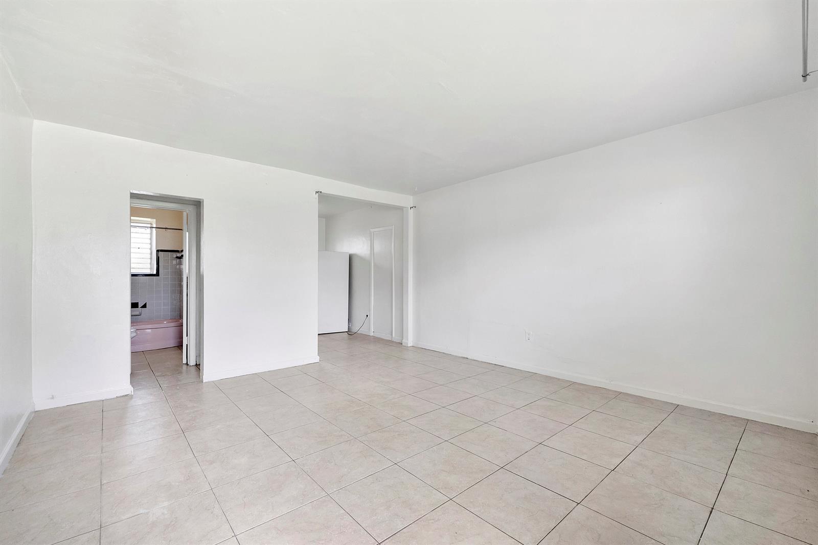 515 NE 150th Street # 3, Miami FL 33161 photo 3