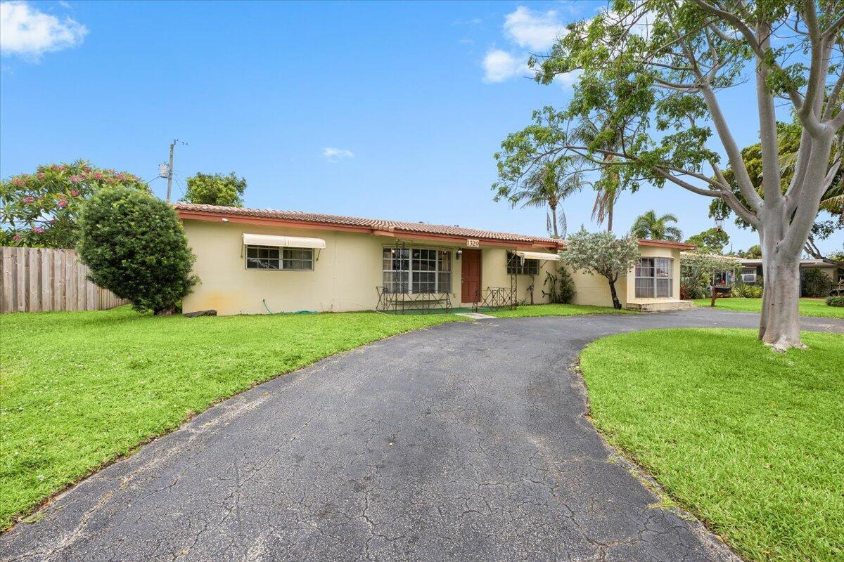 1329 SW 1st Terrace, Pompano Beach FL 33060 photo 2